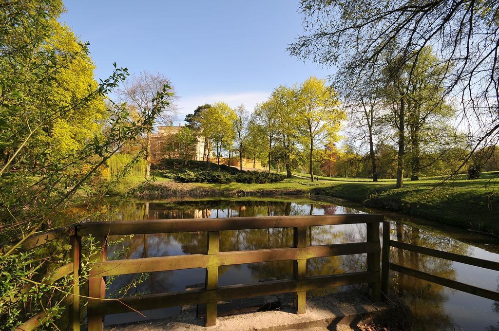 Zespół Pałacowo-Parkowy w Ostromecku Ostromecko Exterior foto