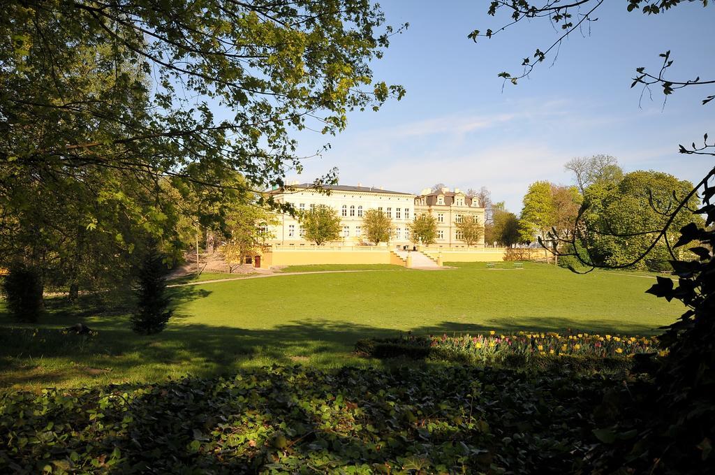 Zespół Pałacowo-Parkowy w Ostromecku Ostromecko Exterior foto